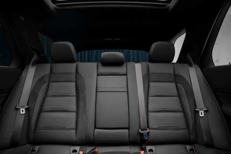 Mercedes-Benz GLE 53 AMG din 2025 cu 3.200 km - oferta MER143549 - foto 3