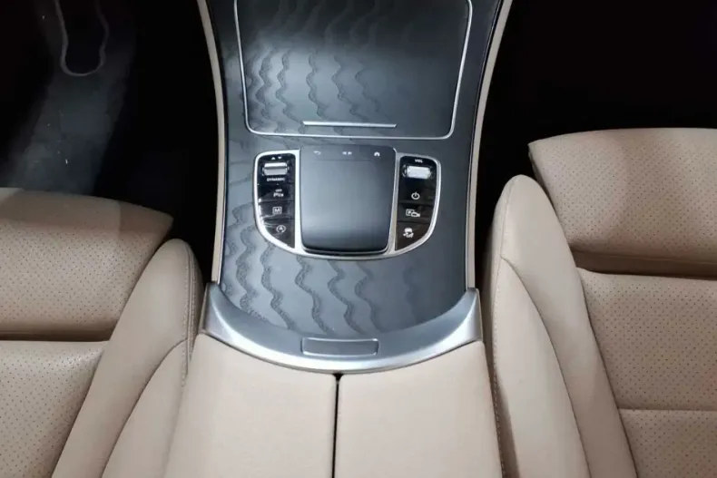 Mercedes-Benz GLC 300 din 2021 cu 78.014 km - oferta MER143553 - foto 5