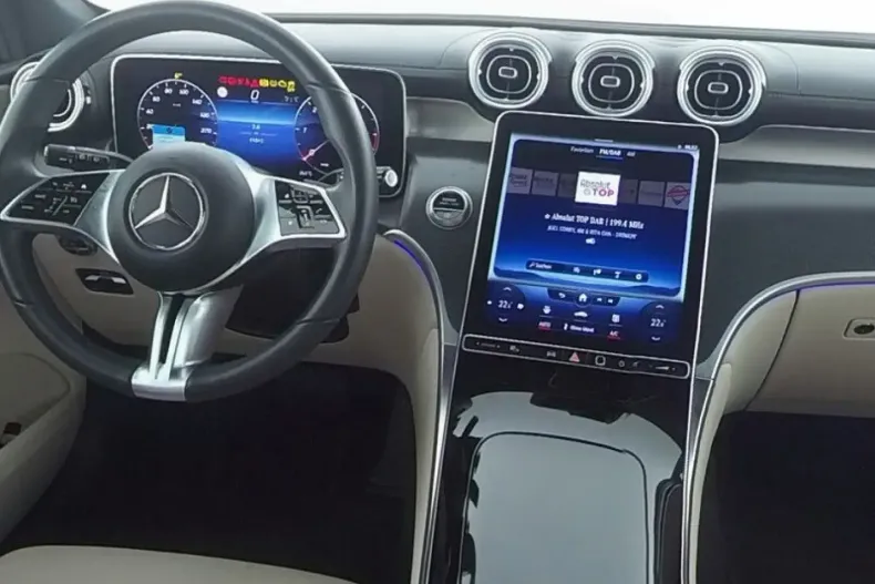 Mercedes-Benz GLC 300 din 2022 cu 45.000 km - oferta MER143554 - foto 7