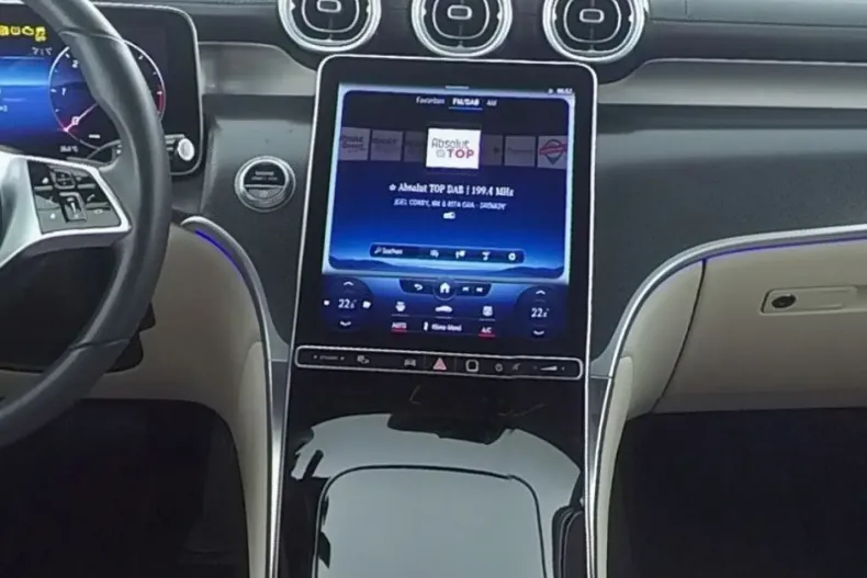 Mercedes-Benz GLC 300 din 2022 cu 45.000 km - oferta MER143554 - foto 8