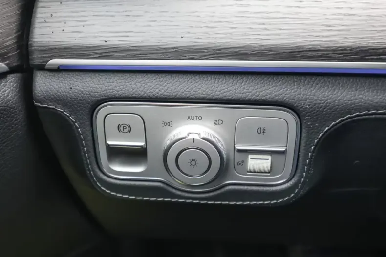 Mercedes-Benz GLE 53 AMG din 2025 cu 14.500 km - oferta MER143563 - foto 3