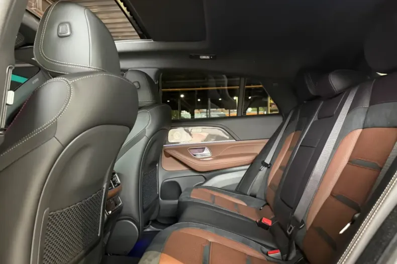Mercedes-Benz GLE 53 AMG din 2025 cu 15 km - oferta MER143568 - foto 11