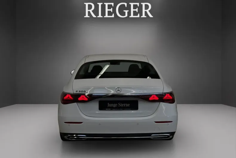 Mercedes-Benz E 300 din 2024 cu 24.243 km - oferta MER143571 - foto 10