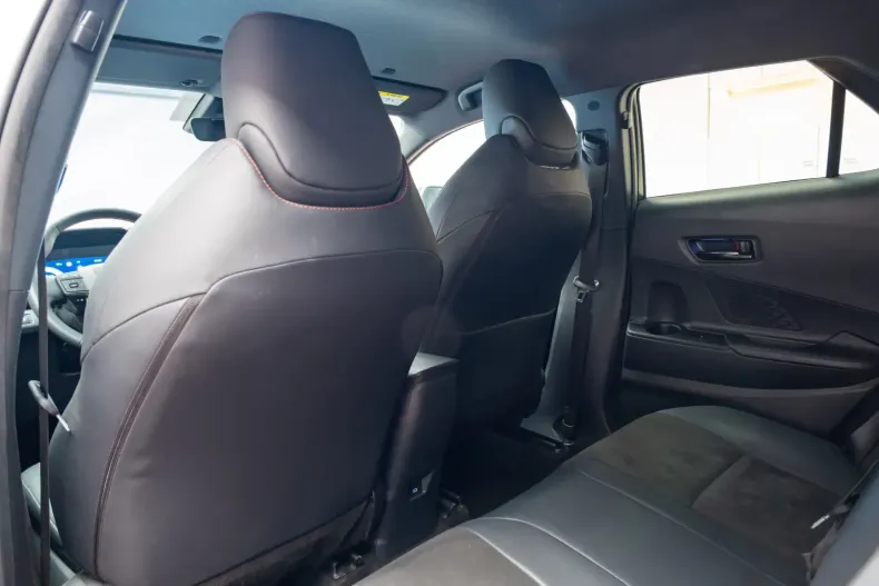 Toyota C-HR din 2024 cu 16.000 km - oferta TOY143574 - foto 24