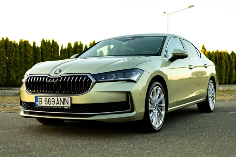 Skoda Superb din 2024 cu 16.600 km - oferta SKO143601 - foto 10