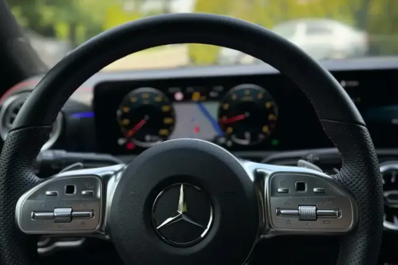 Mercedes-Benz CLA 250 din 2023 cu 48.000 km - oferta MER143603 - foto 6