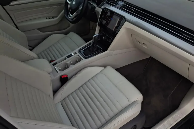 Volkswagen Passat din 2020 cu 149.655 km - oferta VOL143614 - foto 11