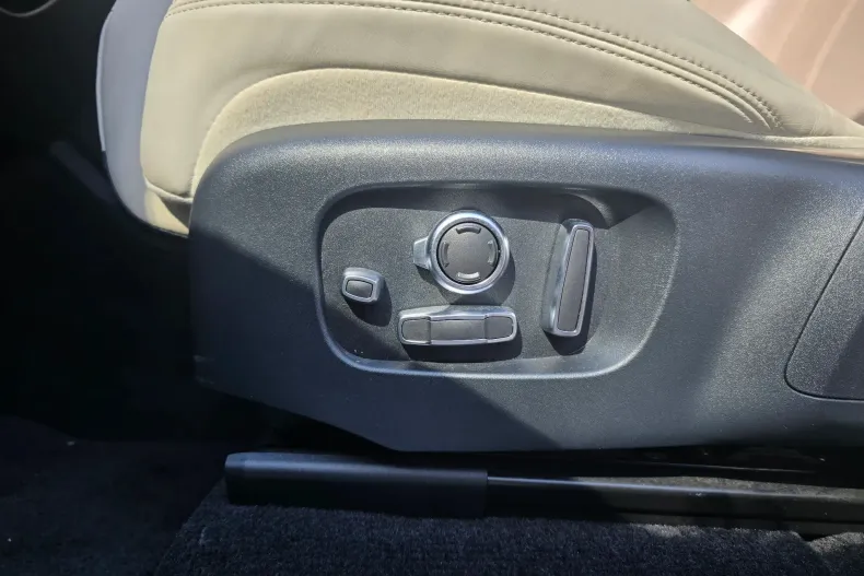 Land Rover Range Rover din 2020 cu 43.116 km - oferta LAN143641 - foto 15