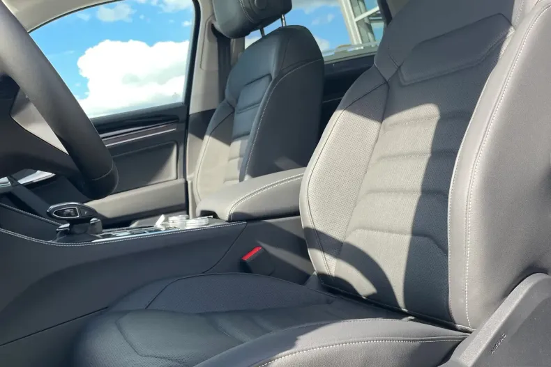 Volkswagen Touareg din 2025 cu 1 km - oferta VOL143649 - foto 9