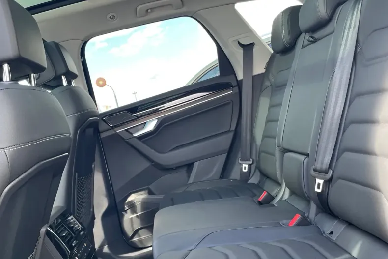 Volkswagen Touareg din 2025 cu 1 km - oferta VOL143649 - foto 10