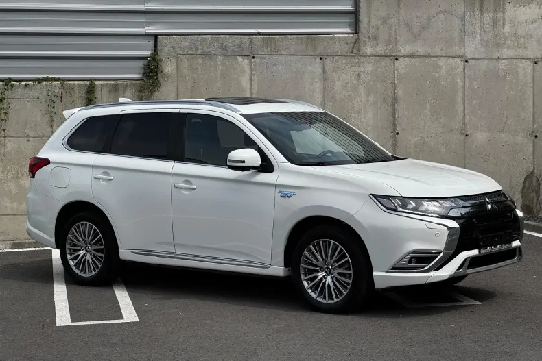 Mitsubishi Outlander din 2020 cu 120.512 km - oferta MIT143654 - foto 6