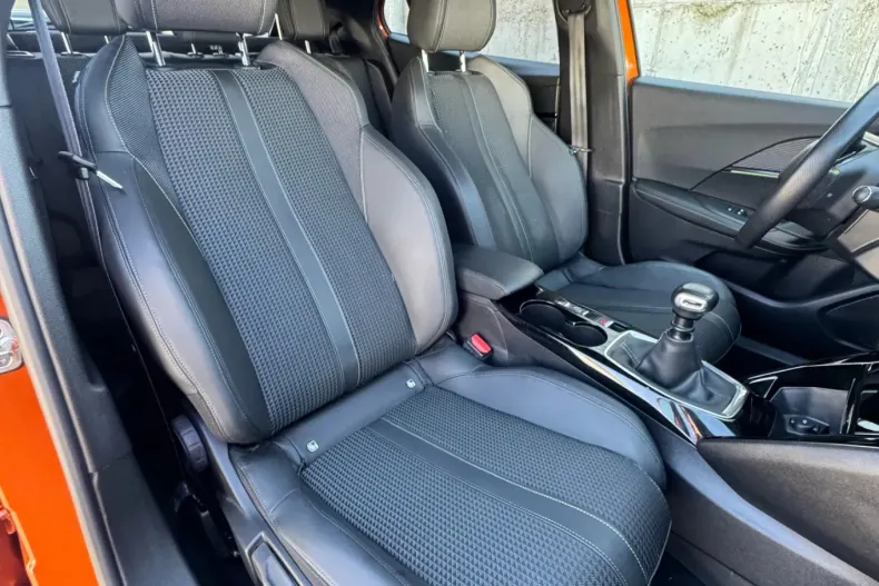 Peugeot 2008 din 2019 cu 54.782 km - oferta PEU143655 - foto 20