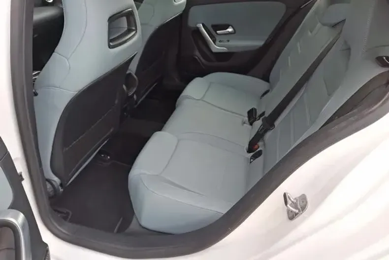 Mercedes-Benz A din 2023 cu 37.213 km - oferta MER143662 - foto 12