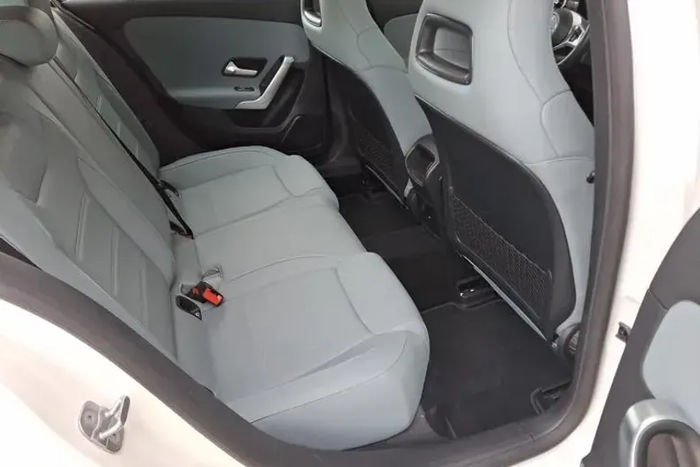 Mercedes-Benz A din 2023 cu 37.213 km - oferta MER143662 - foto 13