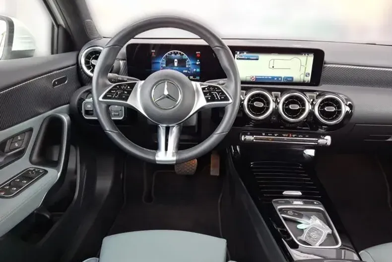 Mercedes-Benz A din 2023 cu 37.213 km - oferta MER143662 - foto 17