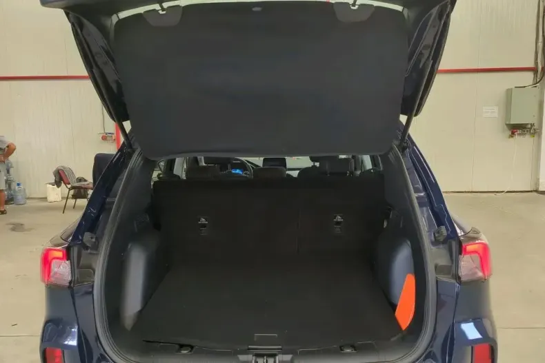 Ford Kuga din 2021 cu 92.050 km - oferta FOR143681 - foto 3