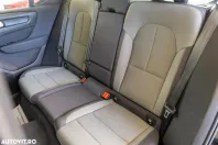 Volvo XC40 din 2022 cu 44.400 km - oferta VOL143686 - foto 21