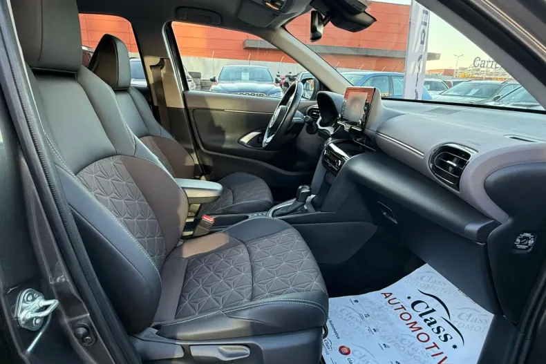 Toyota Yaris Cross din 2021 cu 42.044 km - oferta TOY143692 - foto 22