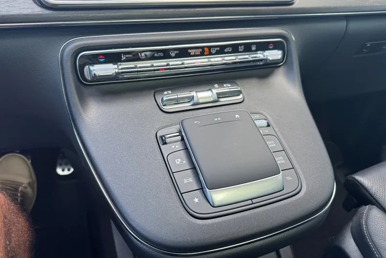 Mercedes-Benz V din 2024 cu 66.900 km - oferta MER143726 - foto 25