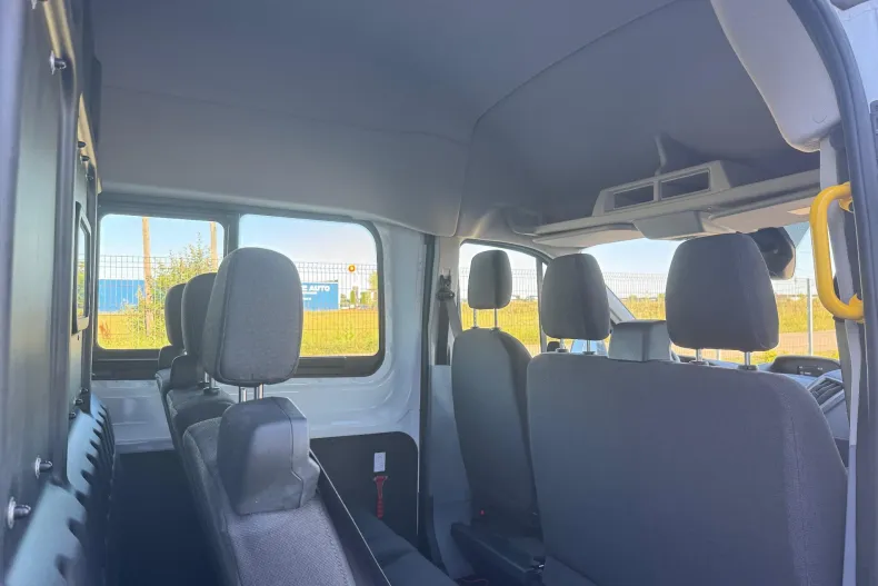 Ford Transit din 2019 cu 145.600 km - oferta FOR143727 - foto 18