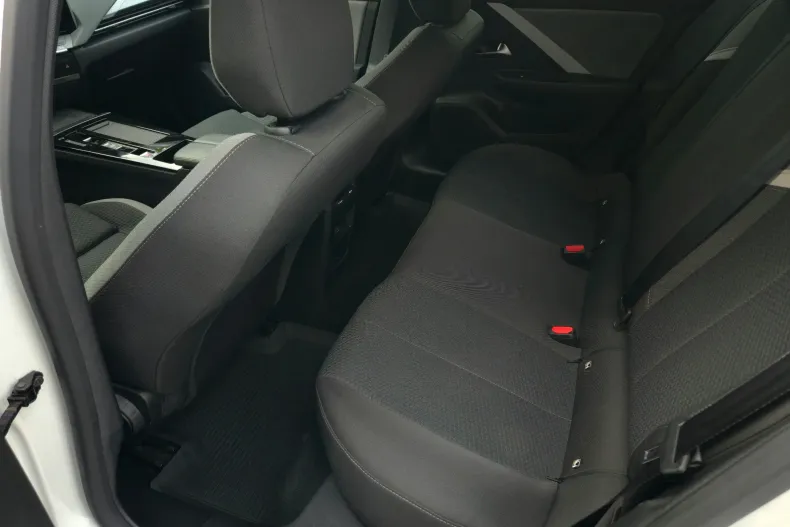 Opel Astra din 2023 cu 74.900 km - oferta OPE143731 - foto 35