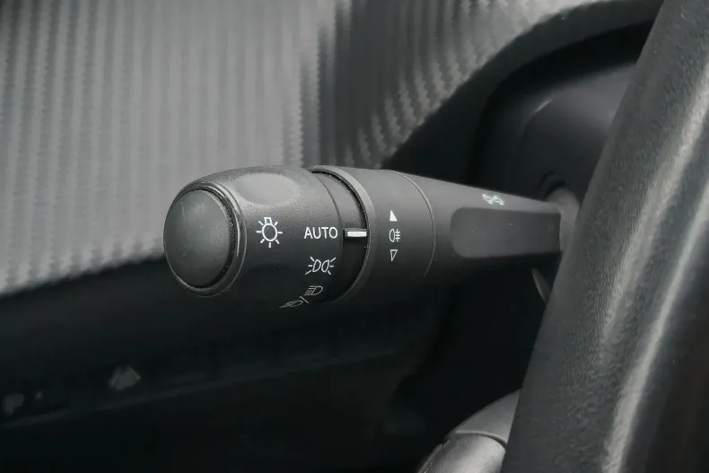 Peugeot 208 din 2023 cu 74.100 km - oferta PEU143732 - foto 21