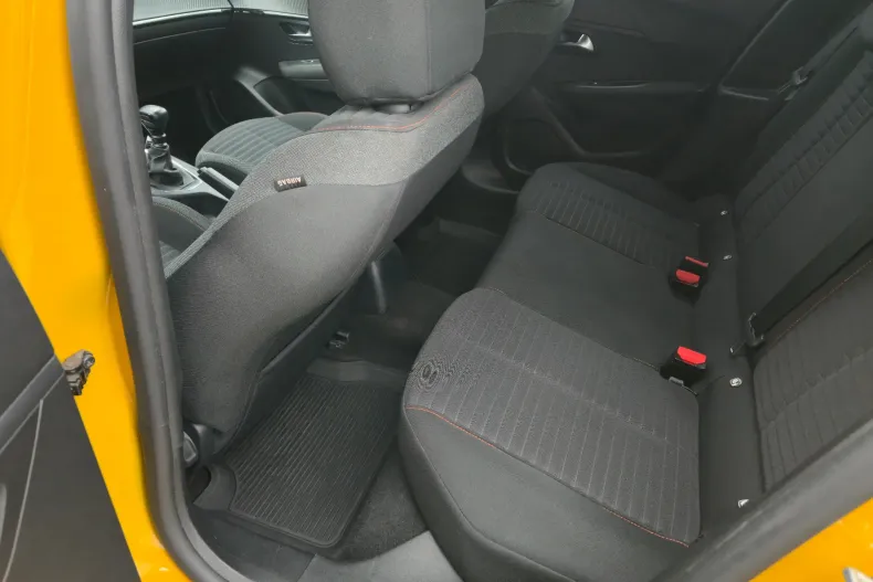 Peugeot 208 din 2023 cu 74.100 km - oferta PEU143732 - foto 31