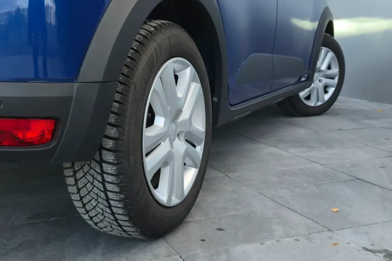 Dacia Sandero din 2023 cu 16.500 km - oferta DAC143734 - foto 33