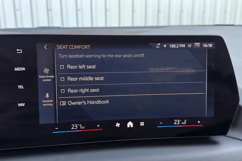 BMW Seria 1 din 2024 cu 4.000 km - oferta BMW143760 - foto 34