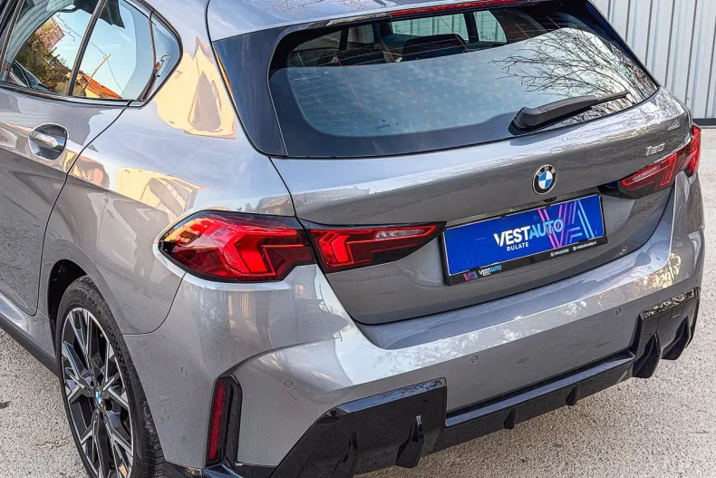 BMW Seria 1 din 2024 cu 4.000 km - oferta BMW143760 - foto 38