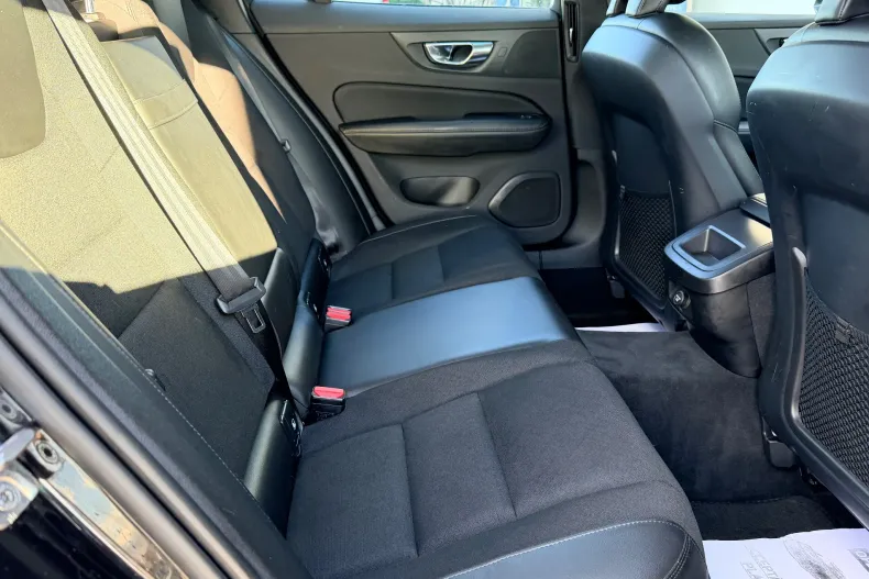 Volvo V60 din 2019 cu 172.000 km - oferta VOL143769 - foto 7