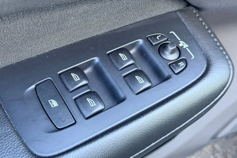 Volvo V60 din 2019 cu 172.000 km - oferta VOL143769 - foto 12