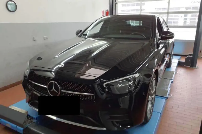 Mercedes-Benz E din 2022 cu 77.050 km - oferta MER143772 - foto 4