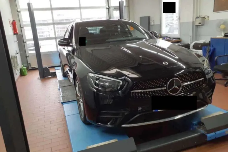 Mercedes-Benz E din 2022 cu 77.050 km - oferta MER143772 - foto 5