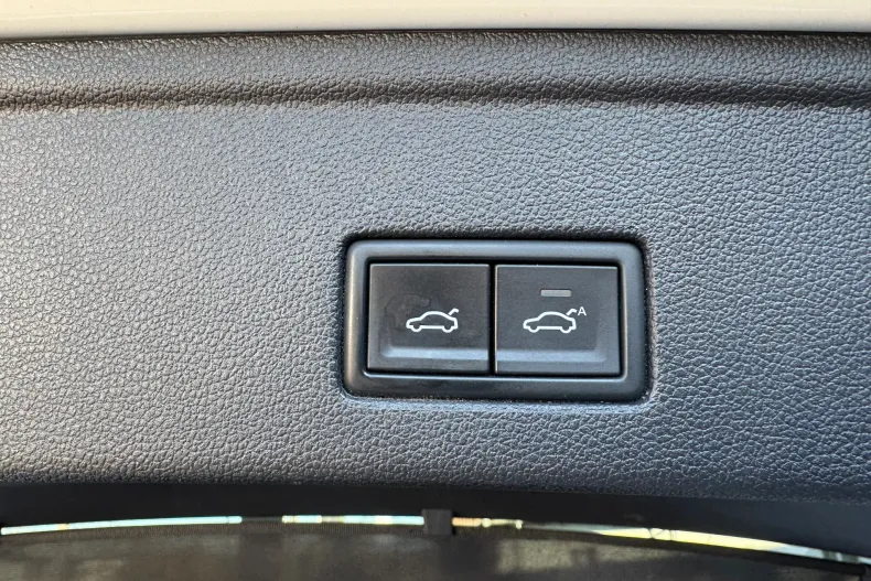 Volkswagen Touareg din 2020 cu 156.000 km - oferta VOL143778 - foto 17