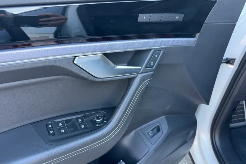 Volkswagen Touareg din 2020 cu 156.000 km - oferta VOL143778 - foto 18