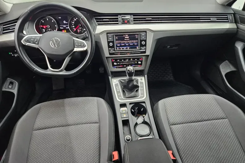 Volkswagen Passat din 2021 cu 59.000 km - oferta VOL143792 - foto 5