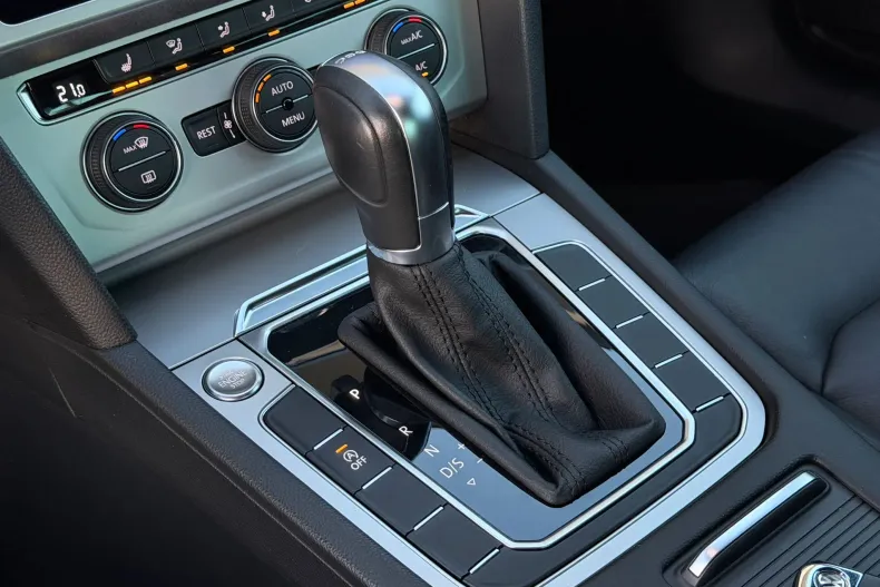 Volkswagen Passat din 2019 cu 162.850 km - oferta VOL143811 - foto 26