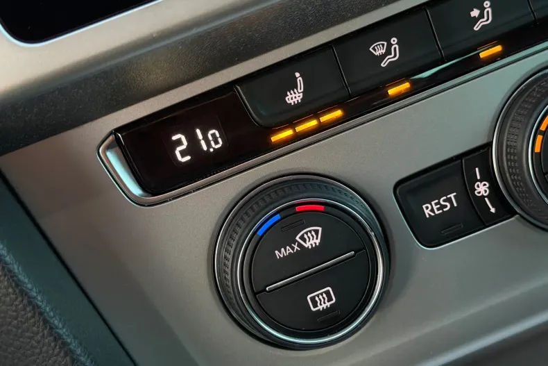 Volkswagen Passat din 2019 cu 162.850 km - oferta VOL143811 - foto 28