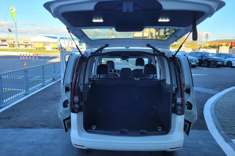 Volkswagen Caddy din 2025 cu 1.103 km - oferta VOL143821 - foto 9