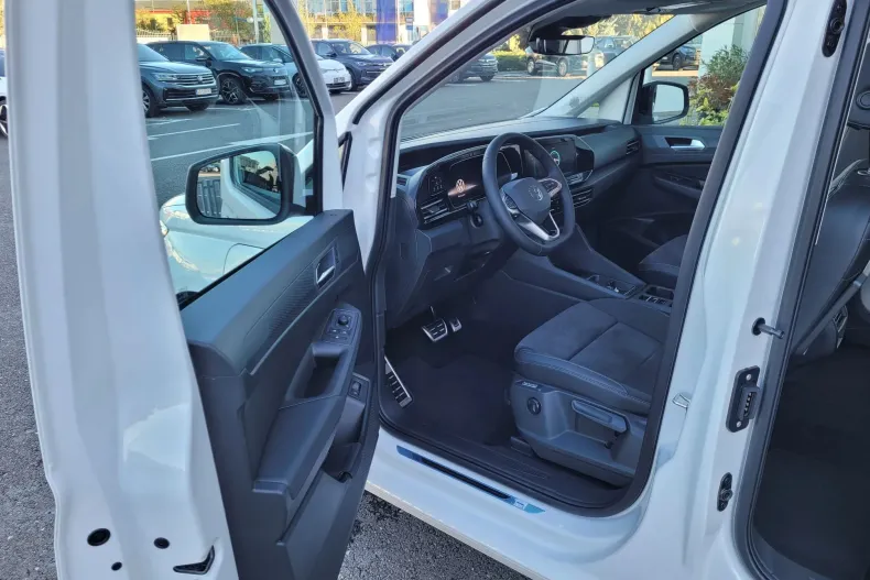 Volkswagen Caddy din 2025 cu 1.103 km - oferta VOL143821 - foto 11