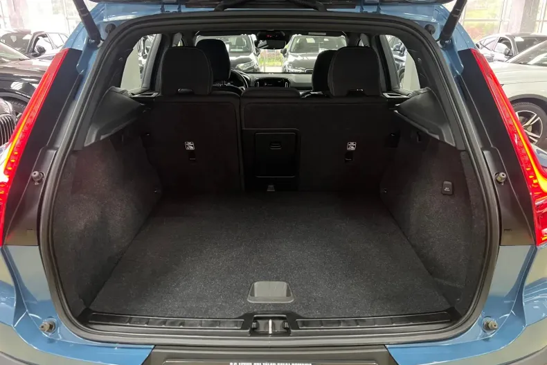 Volvo XC40 din 2022 cu 164.700 km - oferta VOL143824 - foto 13
