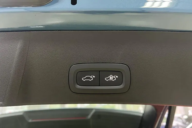 Volvo XC40 din 2022 cu 164.700 km - oferta VOL143824 - foto 14