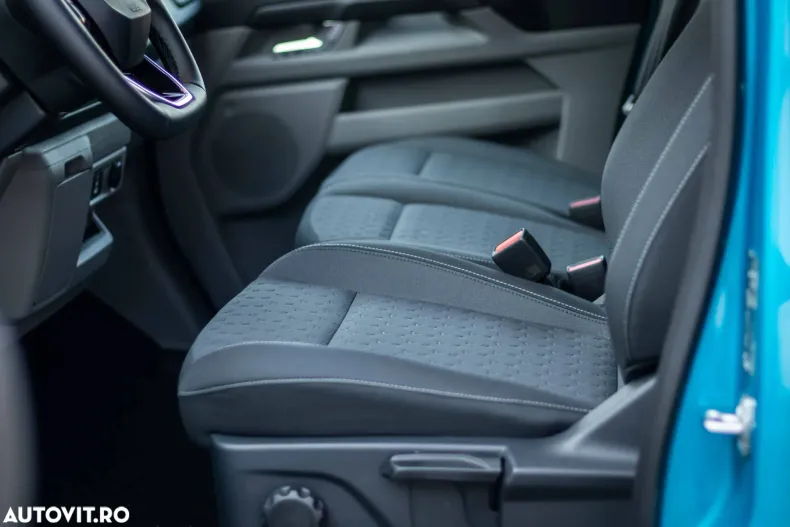 Ford Transit Custom din 2024 cu 20 km - oferta FOR143832 - foto 12