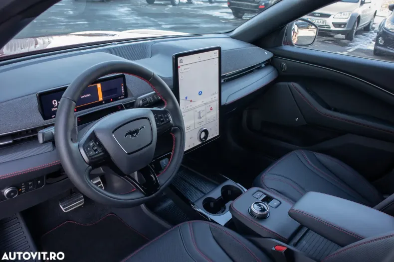 Ford Mustang Mach-E din 2023 cu 1 km - oferta FOR143835 - foto 8