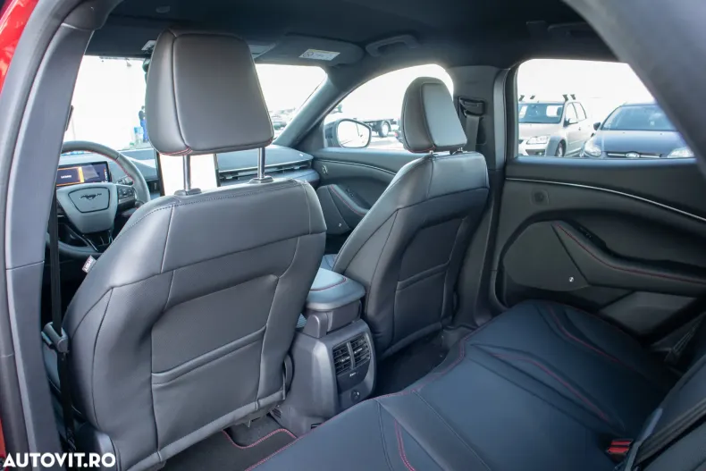Ford Mustang Mach-E din 2023 cu 1 km - oferta FOR143835 - foto 10