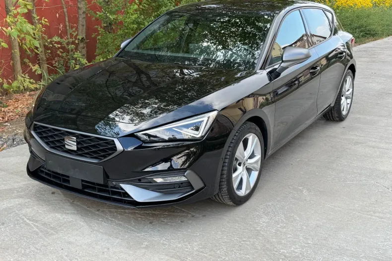 Seat Leon din 2025 cu 16.480 km - oferta SEA143848 - foto 1