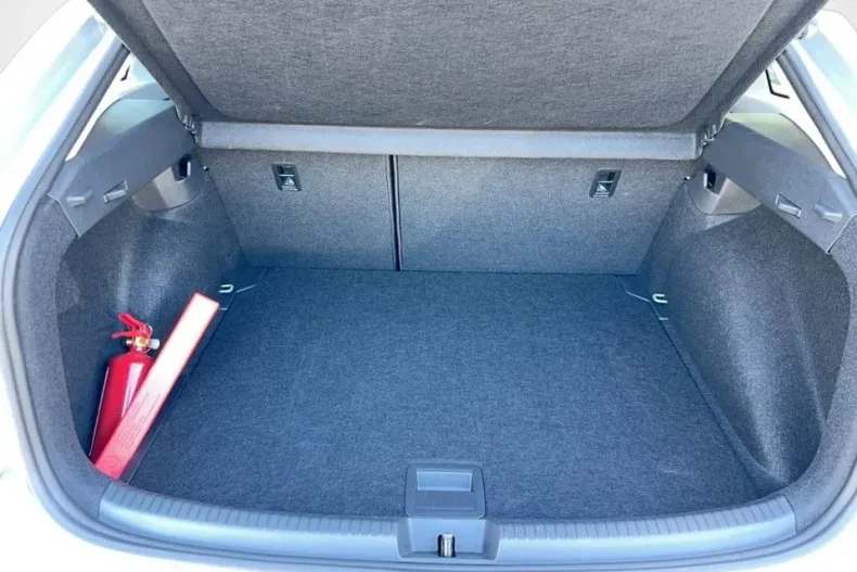 Volkswagen Taigo din 2025 cu 5.000 km - oferta VOL143853 - foto 8