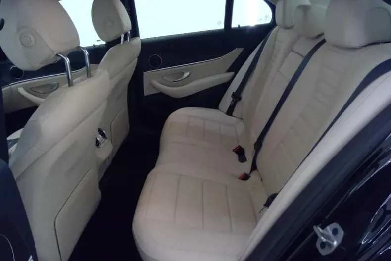 Mercedes-Benz E din 2021 cu 84.645 km - oferta MER143866 - foto 5