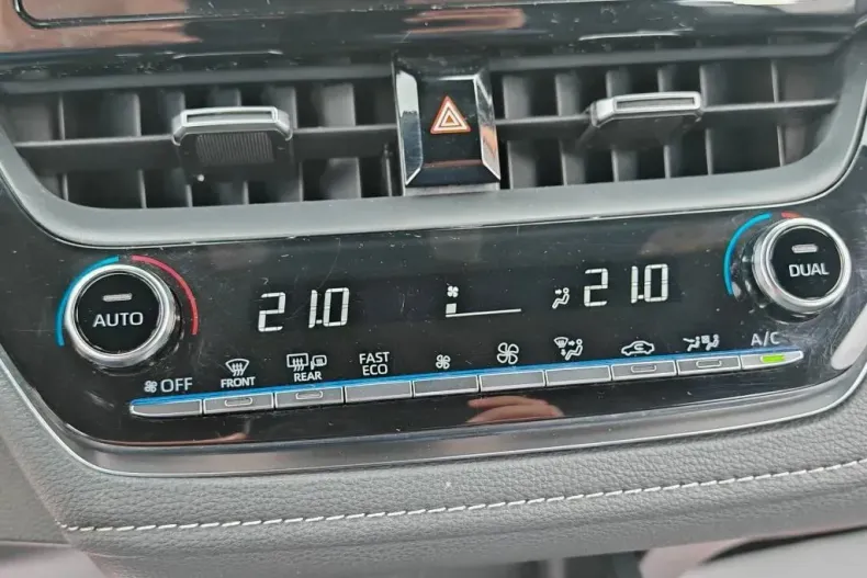 Toyota Corolla din 2020 cu 156.255 km - oferta TOY143896 - foto 17